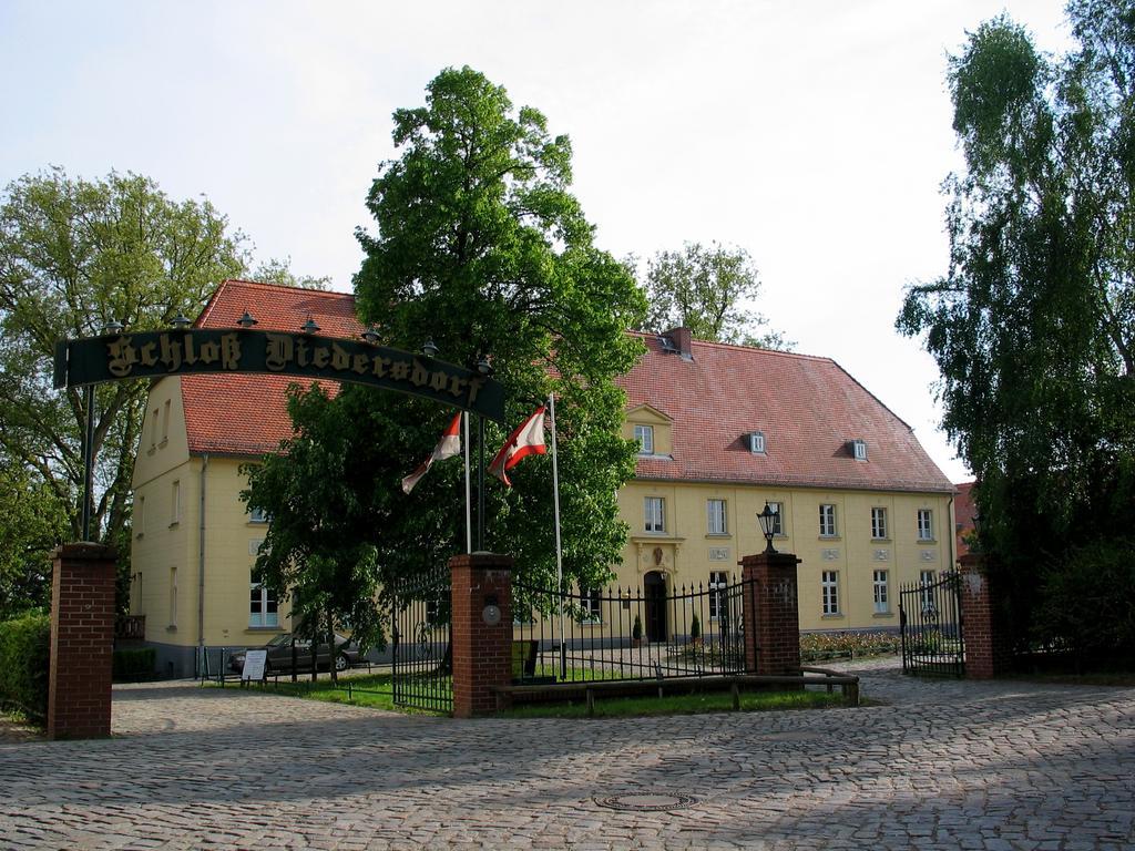Schloss Diedersdorf Grossbeeren Exterior photo